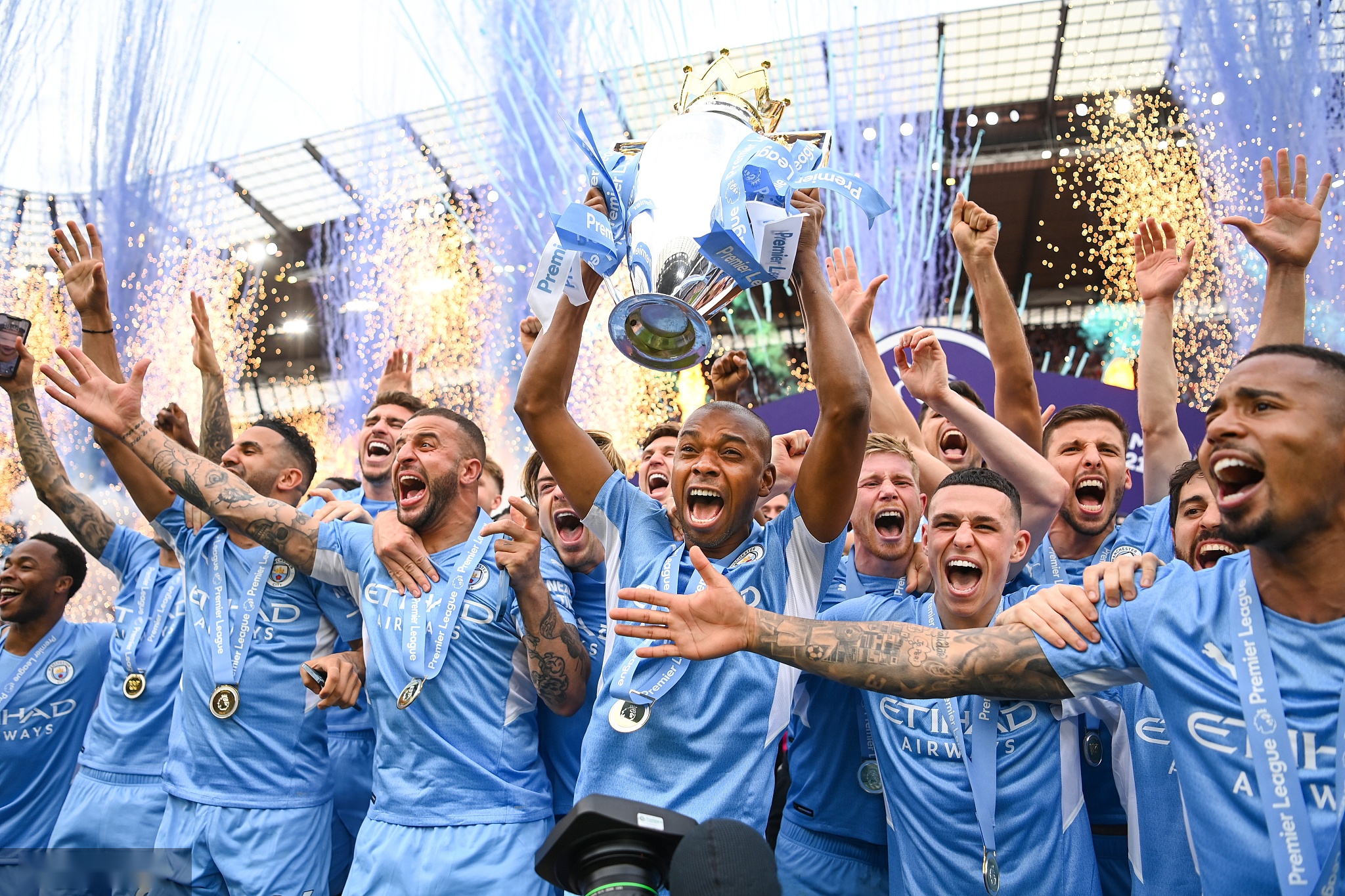 能在雷丁展 能在雷丁展